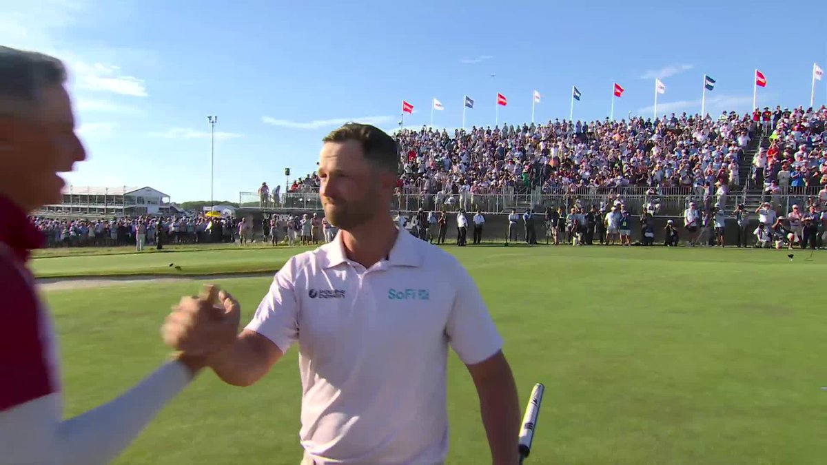 What a moment 🥹 Father's Day just got a little bit sweeter for Wyndham Clark.