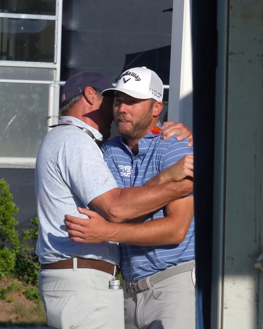 Heartbreak for Sam Burns. With a final-round 67 at the U.S. Open, Sam Burns was one centimeter shy of forcing a playoff. His Dad was on-site this Father's Day and will always be proud of him.