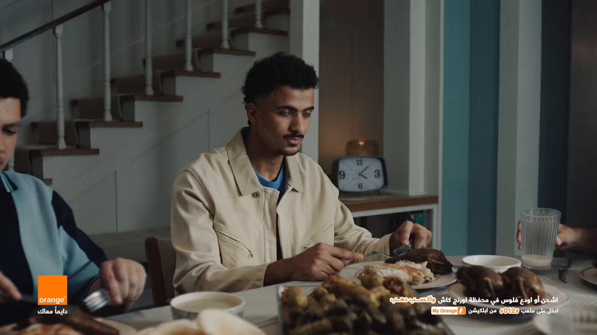 من هنا ابتدت قصة اول فوز وتأهل لمنتخب مصر ممكن تشوفه مجرد اعلان ، لكن الاعلان هذا كان اكبر من كونه رسالة فوز او صعود بل رفع كل الضغط عن اللاعبين وبأن الجمهور المصري مو متوقع شي ودخل لاعبين منتخب مصر البطولة بدون ضغط فعلي