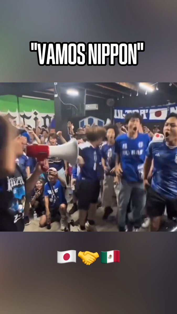 CUANDO LA PORRA MEXICANA Y JAPONESA SE JUNTARON... 🇲🇽 😍 🇯🇵 "La Adicción" y "La Ultra Nippon" se juntaron en Monterrey previo al partido y así cantaron. 🔥 "VAMOS NIPPON, VAMOS NIPPON" (vía asahiman)