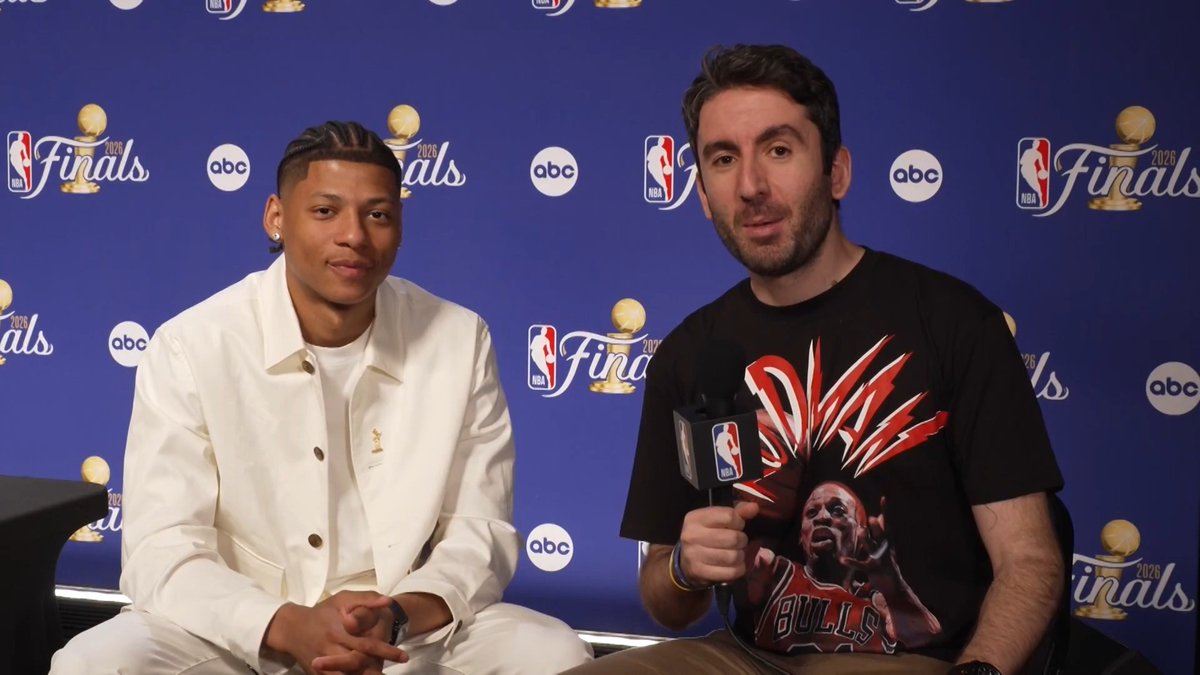 NBA her yıl çaylakları finallere getirip gazeteci olarak kullanıyor. Jeremiah Fears ile MSG’de buluşup sohbet etmiştik, akıllı ve nazik bir genç adam. Dilerim çok daha iyi yerlere gelir, ben de gururla bu röportajı hatırlarım.