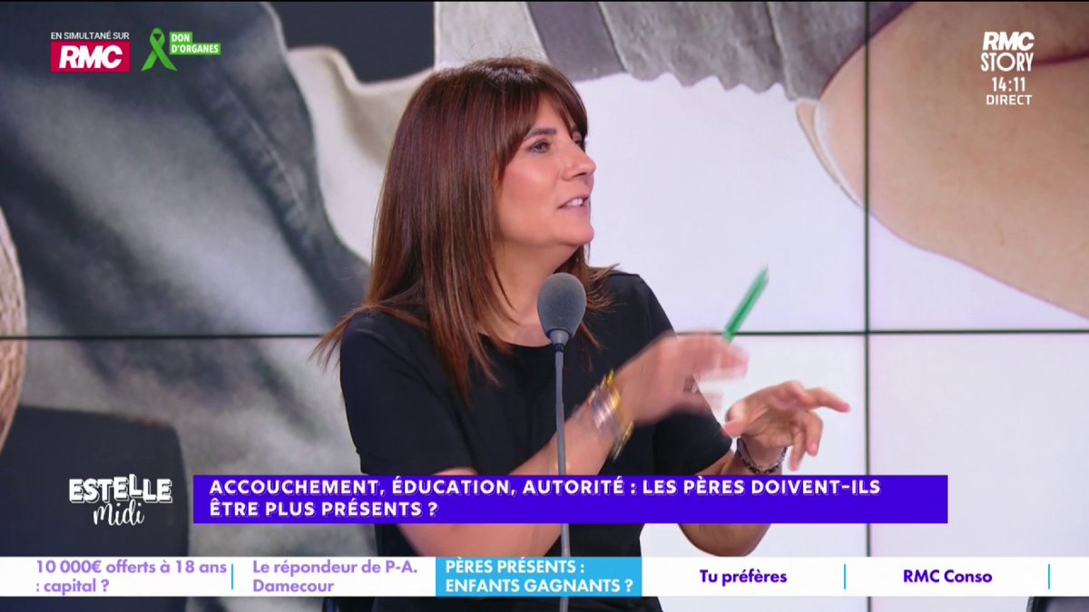 👶 Rôle des pères 🎙️ Estelle Denis : "Au marché, tu vois des mamans qui parlent normalement à leurs enfants... Les papas, ils font tout un cirque, ils commentent tout ce qu'ils font ! Il y a une espèce de "regardez, je suis père youhou"... Okay les gars, on a compris... Bravo !"
