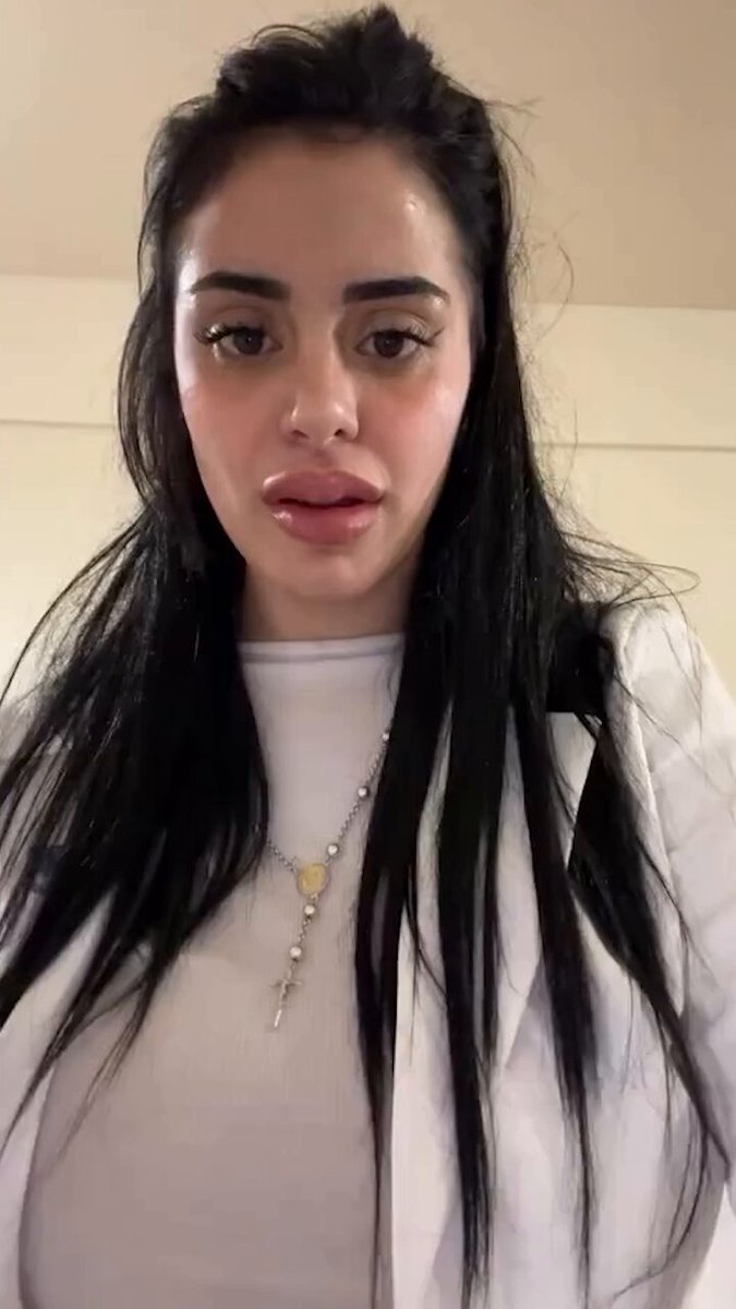"Ya no me entran los jeans, no hay forma de que abrochen, estoy muy gorda. Señora, ¿puede dejar de comer? La respuesta es no. Voy a implementar la moda de usar jeans abiertos": la confesión de Anto Pane.