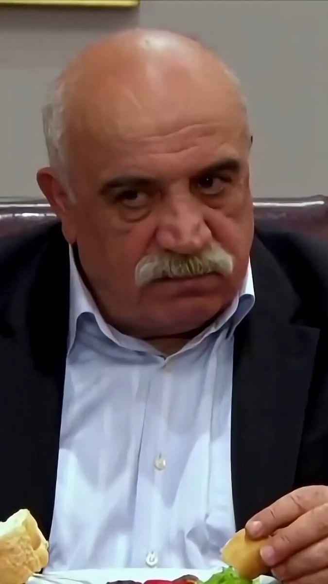 Dünyada üç çeşit ahmak vardır;