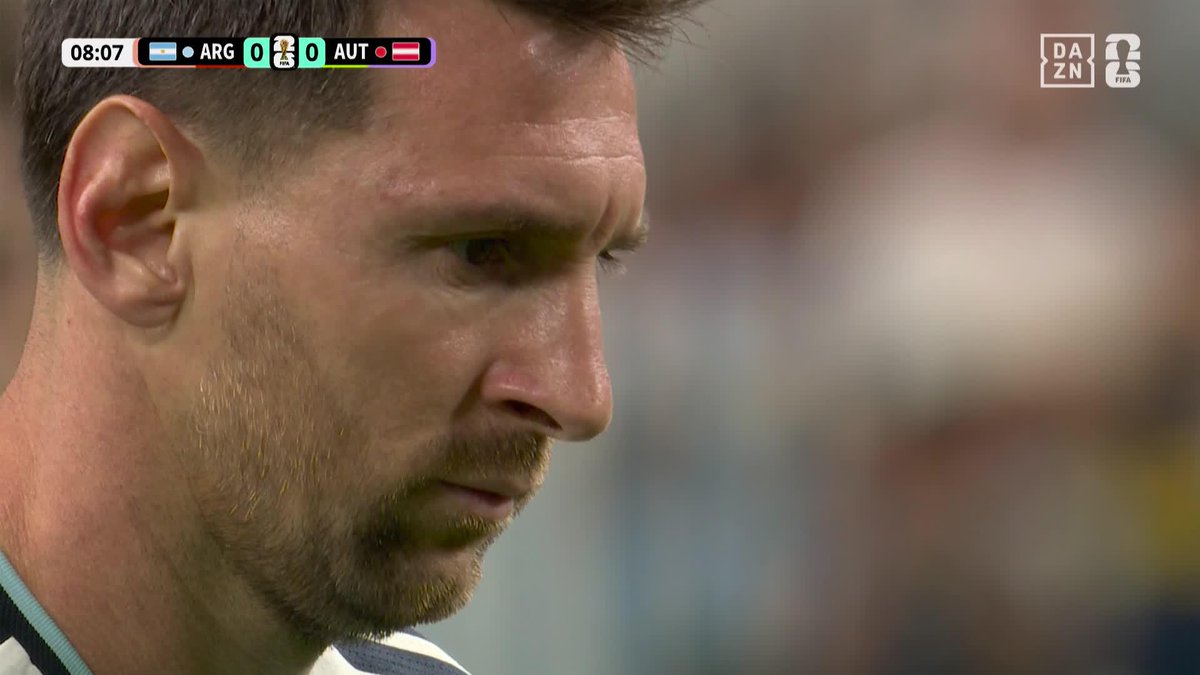 メッシ🇦🇷がPK失敗 ワールドカップ歴代通算得点記録更新はお預け 🏆️#FIFAワールドカップ グループJ 🆚アルゼンチン×オーストリア 📱#DAZN ライブ配信中 #本気で楽しむならDAZN アクエリアス