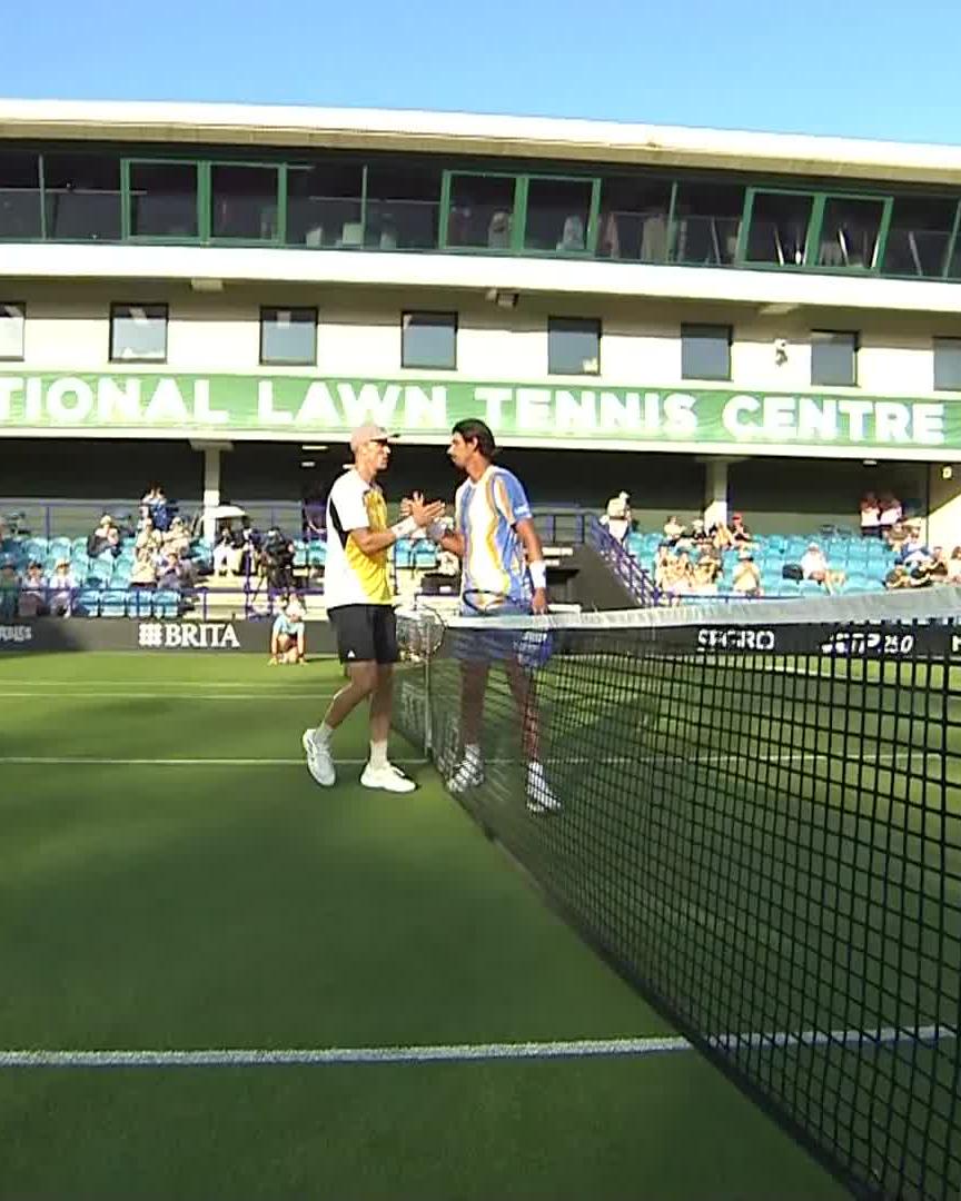 No place like home 🏡 British qualifier Jan Choinski defeats Popyrin 1-6 6-2 6-2 to advance in Eastbourne! #LexusEastbourneOpen