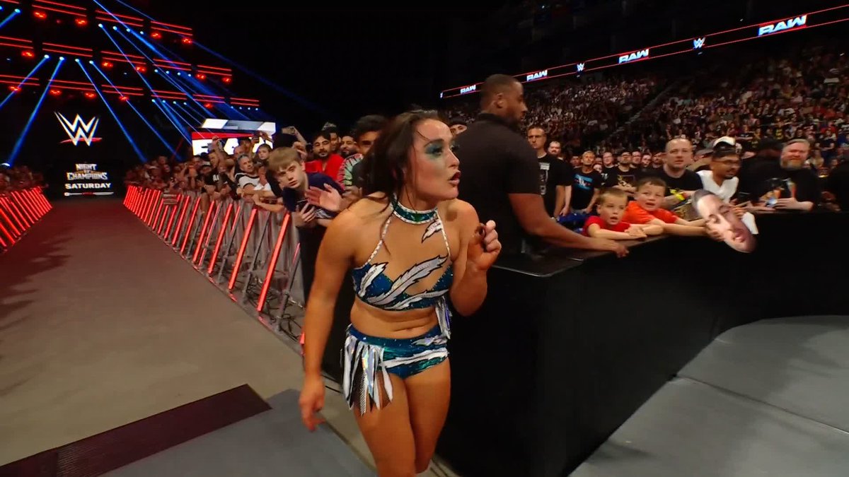 OH MY GOD!!! 😱 LYRA VALKYRIA has TURNED on Bayley!