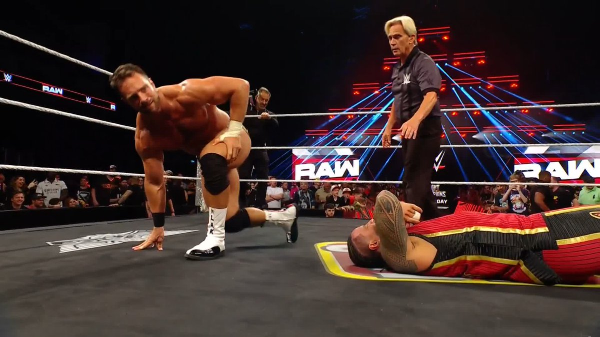 Solo Sikoa COSTS Jimmy Uso 😲 LA Knight picks up the win!