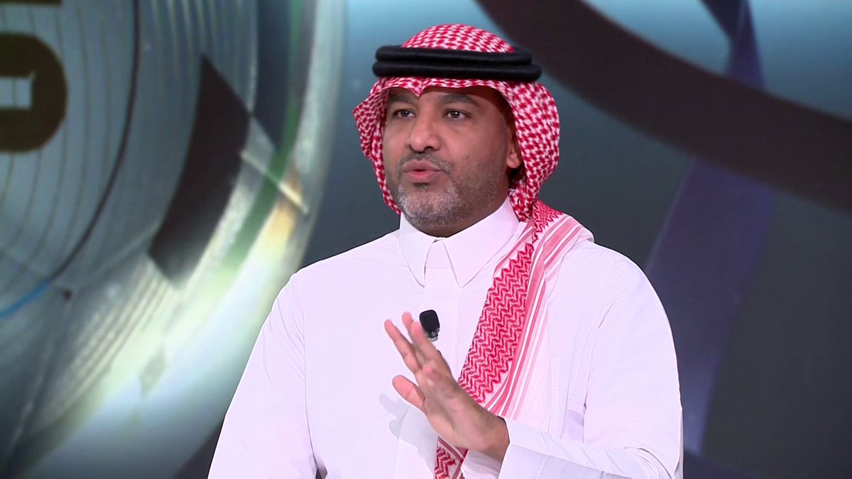 عبده عطيف: واحدة من نعم الله علي أنني عشت في زمن #ميسي.. ومارادونا أضر بميسي لأنه أضاع عليه مونديال 2010 عندما درب الأرجنتين ووضع عليه ضغوطات أيضاً.. وبتال القوس يعلق: خلي مارادونا على جنب #مونديال_2026