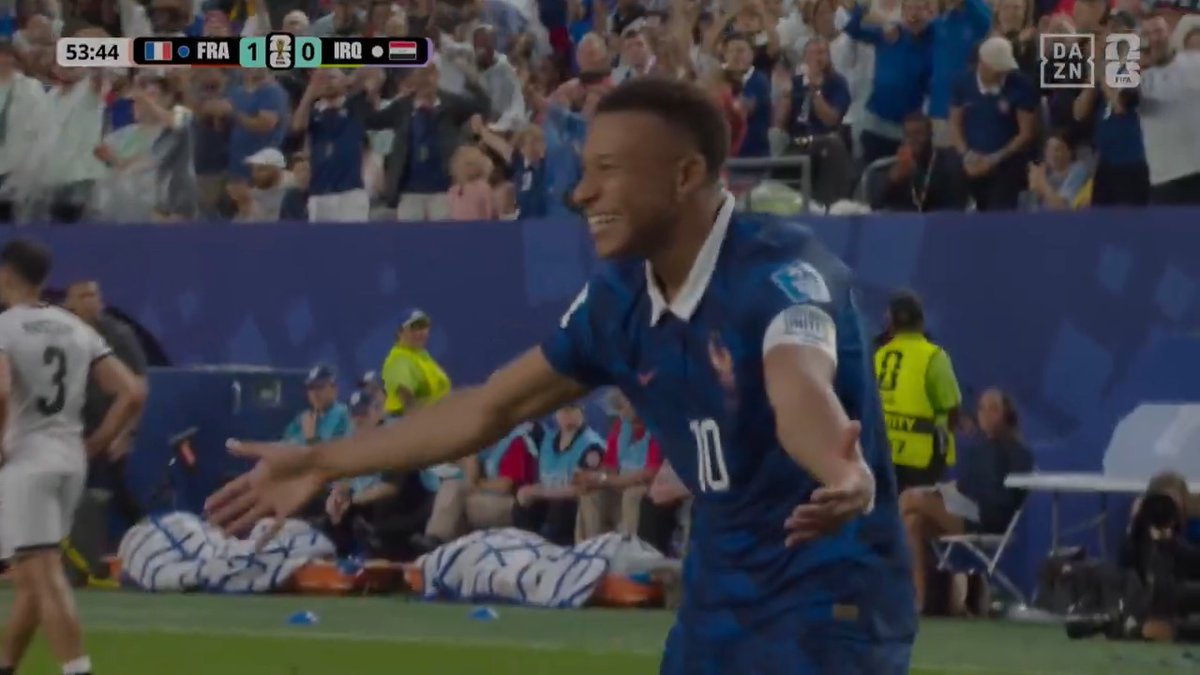 LA LIADA DE IRAK PARA EL GOL DE MBAPPÉ 🤯 Para igualar a Klose con 16 goles en Copas del Mundo... y para ponerse a solo dos goles de Leo Messi, máximo goleador de la historia de los Mundiales 🔥 #DAZNMundial #FIFAWorldCup ⚽