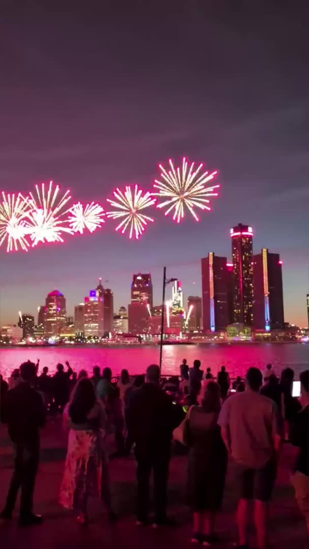 View from the Canadian side of the Detroit River during the Ford Fireworks on Monday, June 22. Get live updates from the fireworks tonight using the link below. #fireworks #detroitfireworks #windsor #cananda #fordfireworks