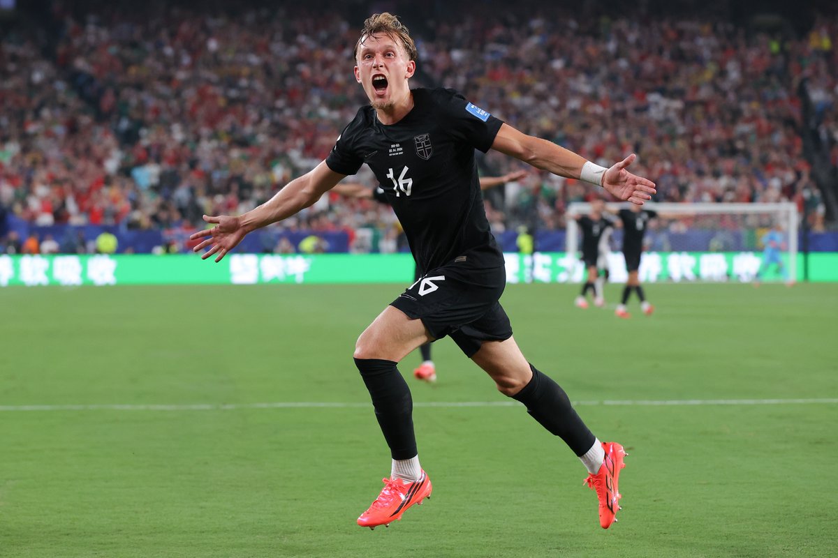 Non male fare il primo gol in nazionale ai Mondiali per il granata 𝙋𝙚𝙙𝙚𝙧𝙨𝙚𝙣 🐂🇳🇴 #NorvegiaSenegal #FIFAWorldCup #DAZN