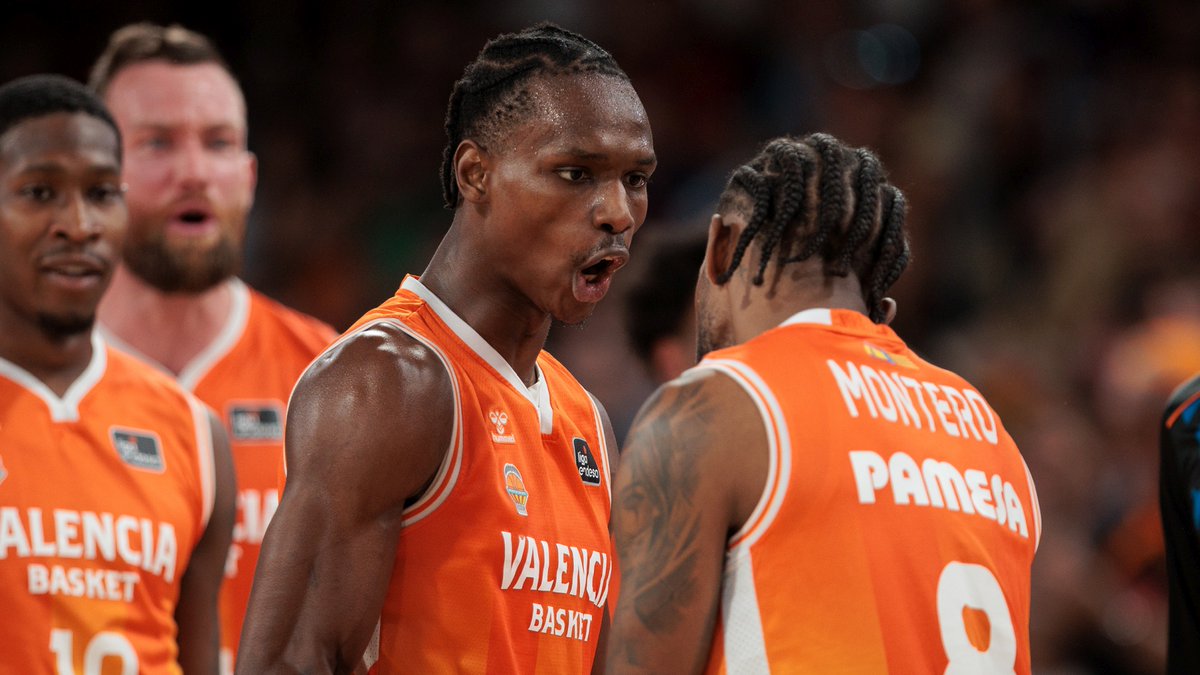 Bon dia, Familia Taronja! 🧡 Bon dia, Papá Brancou! 🧡 Desde ya, 🧠 en el cuarto 🏆 P4 F #PlayOffLigaEndesa ✈️🆚 Barça Basket ⌚ Miércoles, 20h 📺 DAZN España 🤝 @mgs_seguros