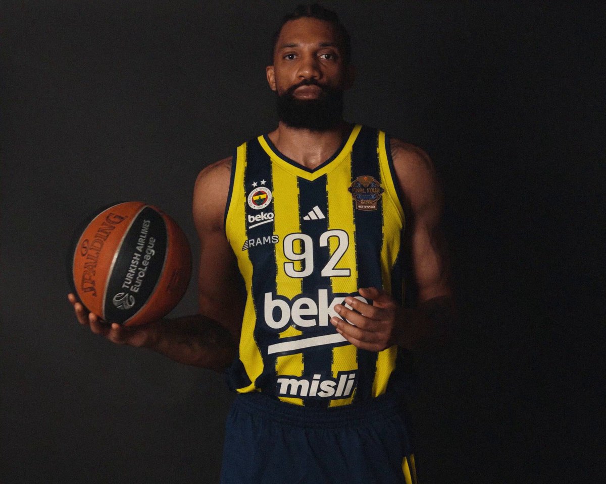 Thank you for everything, Khem! 💛💙 #YellowLegacy