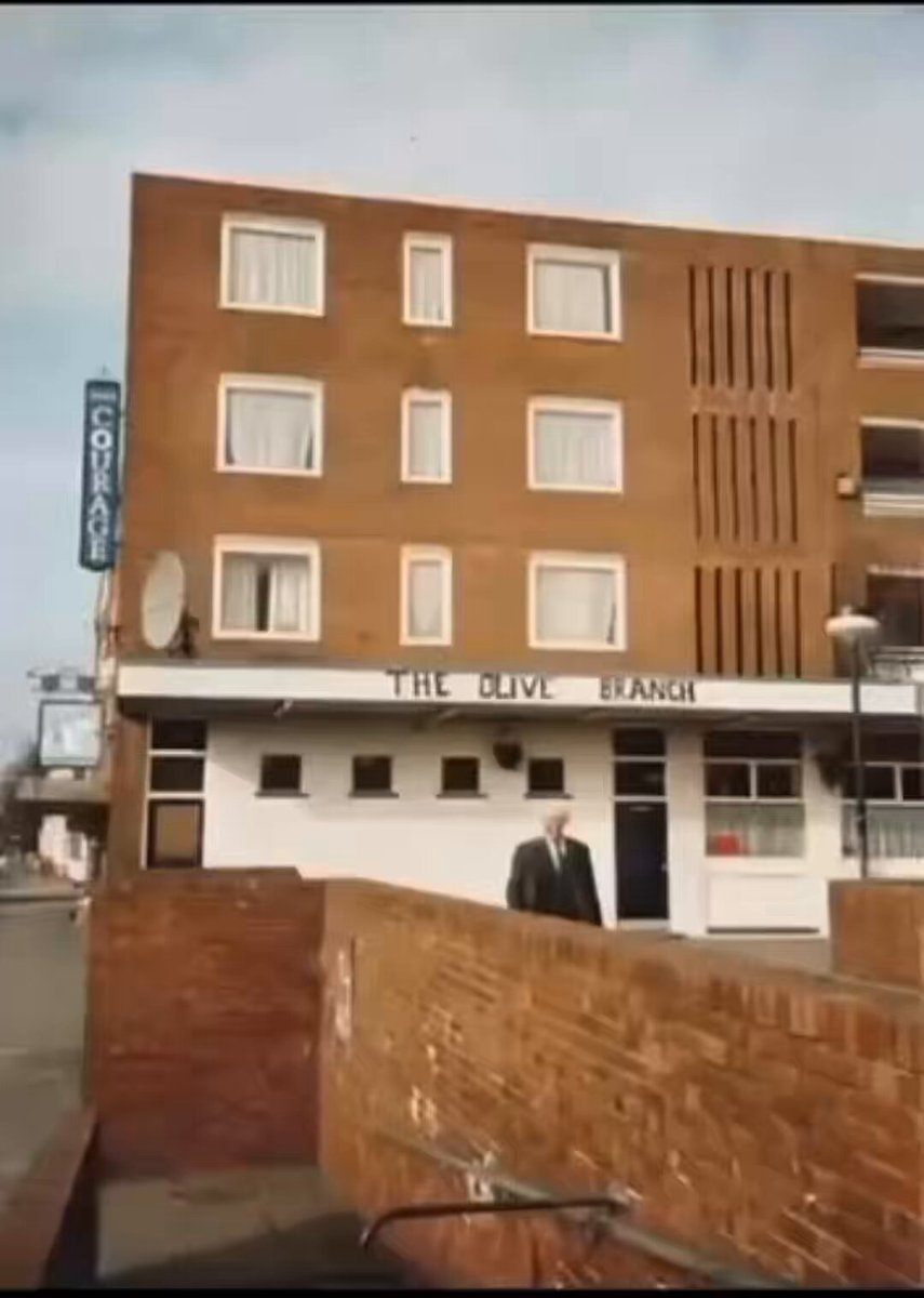 Throw back memories to Tottenham and the surrounding area back in the day. I was sent this 🎥 so let me know if it’s yours so I can credit you. Let me know which places in the video you remember and any associated stories I bet there’s a few 😎 #COYS 🤍💙