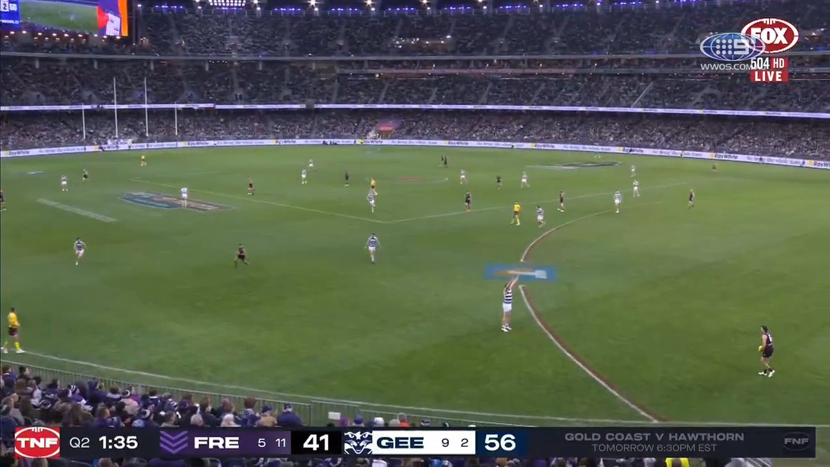 "The zone is spread to the other side of the centre square which is so much more than the Cats are used to trying to cover. There's space everywhere!" The Dockers passage of play that exposed Geelong's reliance on Kardinia Park. #9FootyClassified | Watch on 9 & 9Now 🖥️