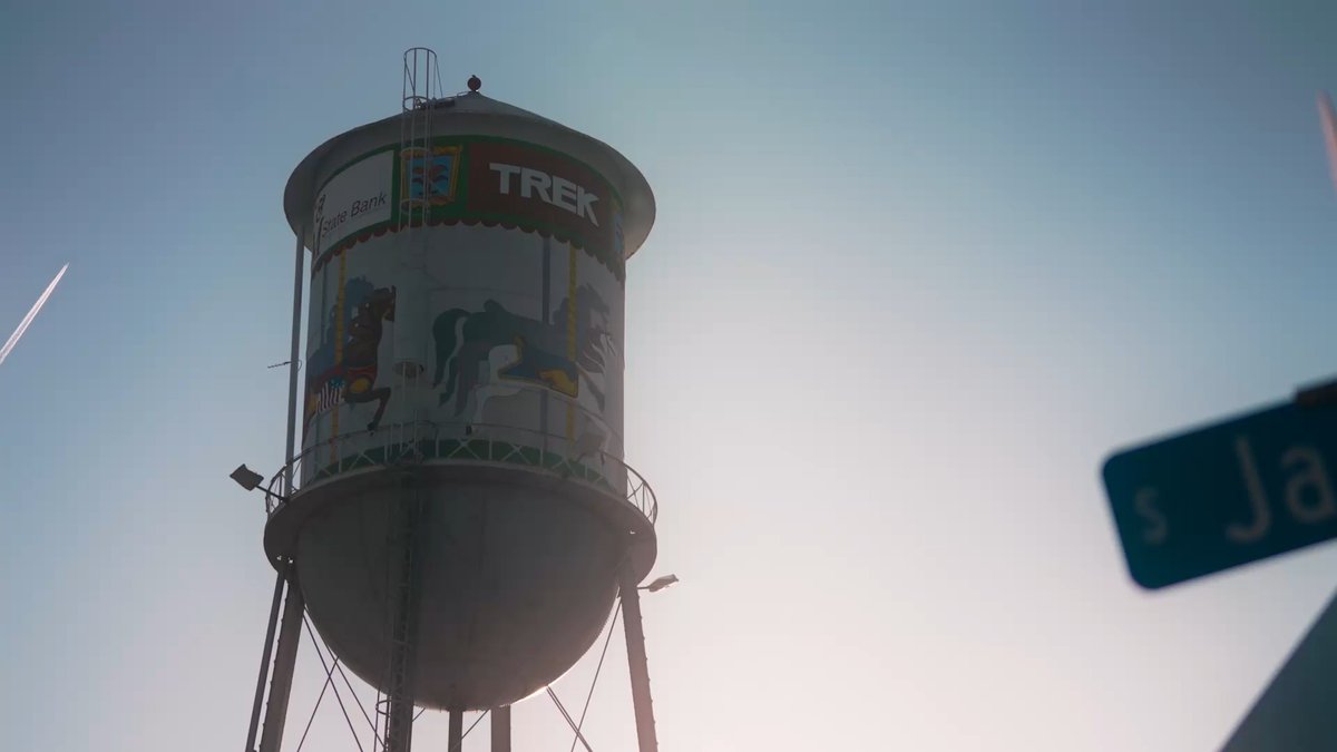 Fifty years ago, Trek started in a small red barn in Waterloo, Wisconsin🌾 The Journey tells the story of what happened next — the people, the risks, the setbacks, and the belief that bikes could become something bigger. Watch the full film now 🔗