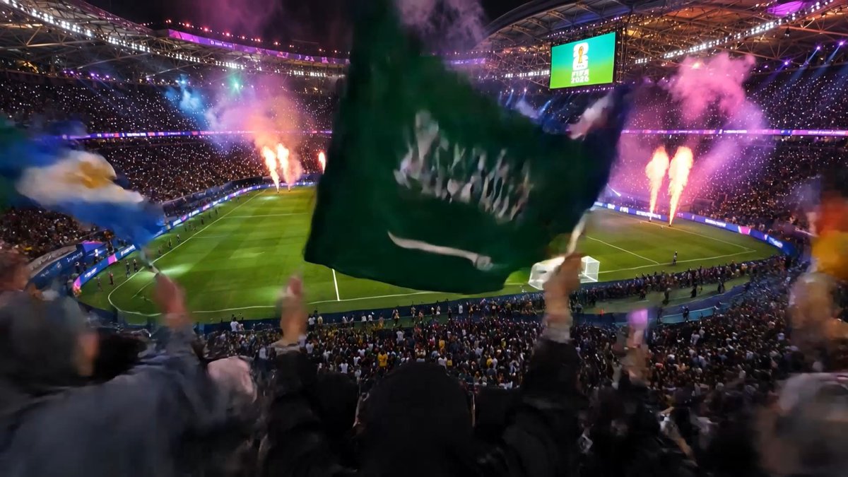 👑💖 مين بطلة التوقعات؟ بدأ التحدي الأكبر في #مونديال_وصليني 🏆🔥 ⚽ توقعي بطل المونديال في التعليقات 🎁 وادخلي السحب على آيفون 17 برو 📱✨ للمشاركة: ✅ تابعي حساب وصليني ✍️ اكتبي توقعك في التعليقات 🔄 رتويت 📅 التحدي مستمر حتى المباراة النهائية 💖 حظًا موفقًا للجميع #مونديال_وصليني