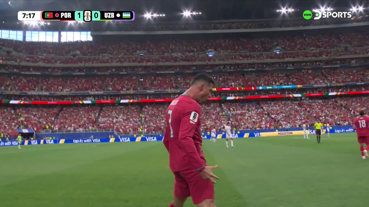 🗣️ ¡¡SIIIUUUU!! Cristiano Ronaldo y su mítico festejo junto a los hinchas portugueses. #MundialEnDSPORTS #FIFAWorldCup
