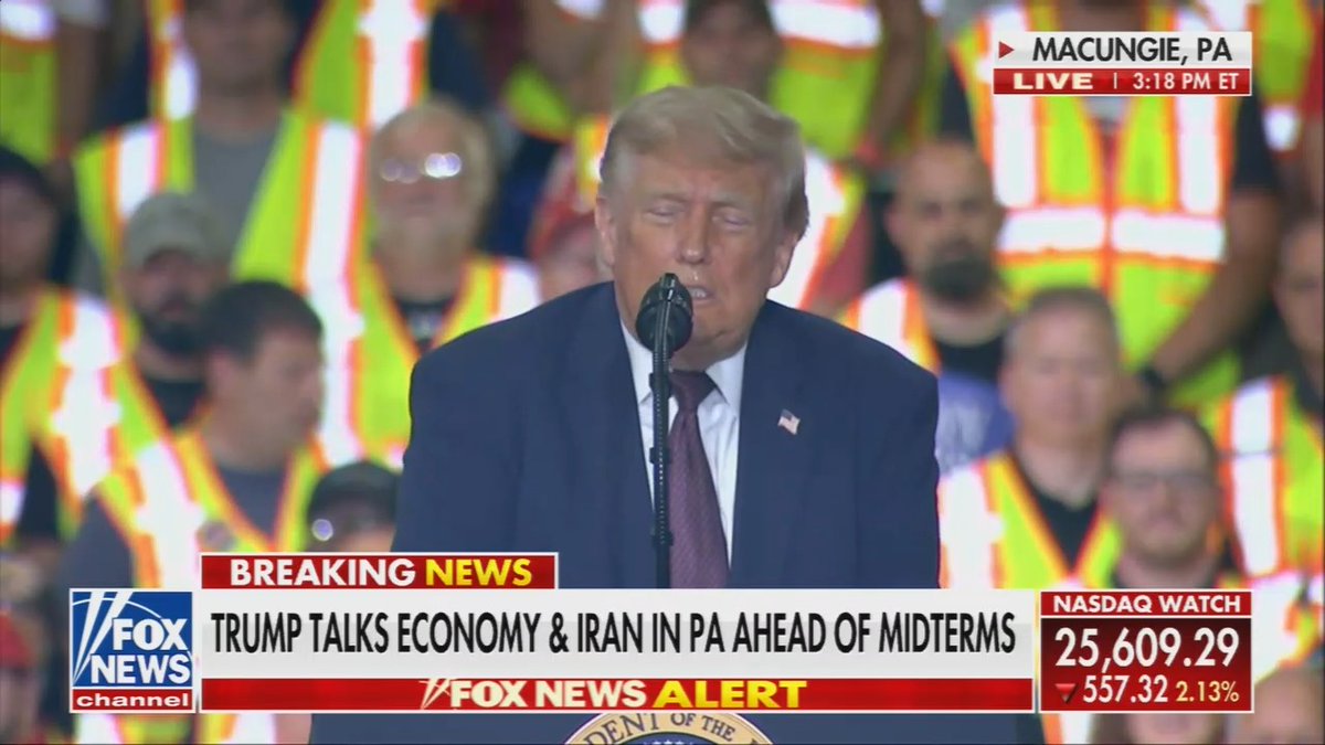 Trump moans repeatedly onstage