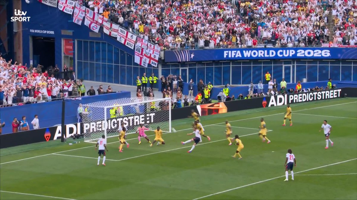 A golden opportunity goes begging for England against Ghana 😱