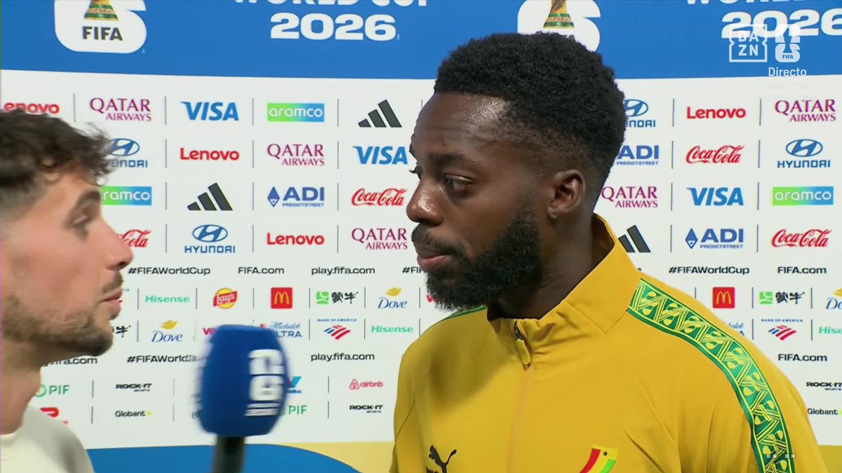 Iñaki Williams, titular en el puntazo de Ghana ante Inglaterra, atiende a DAZN con @Squirante 🇬🇭 "Creo que estamos en dieciseisavos. Queremos pelear por la primera plaza" 🗣️ #DAZNMundial #FIFAWorldCup