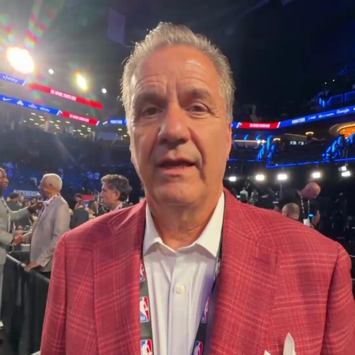 Coach Cal praised Darius Acuff Jr. for his relentless competitiveness and passion for the game 😤 "[He] was mad if I ever subbed him, and if he was hurt played anyway."