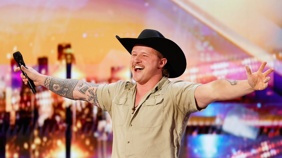 Someone just passed out listening to this #AGT