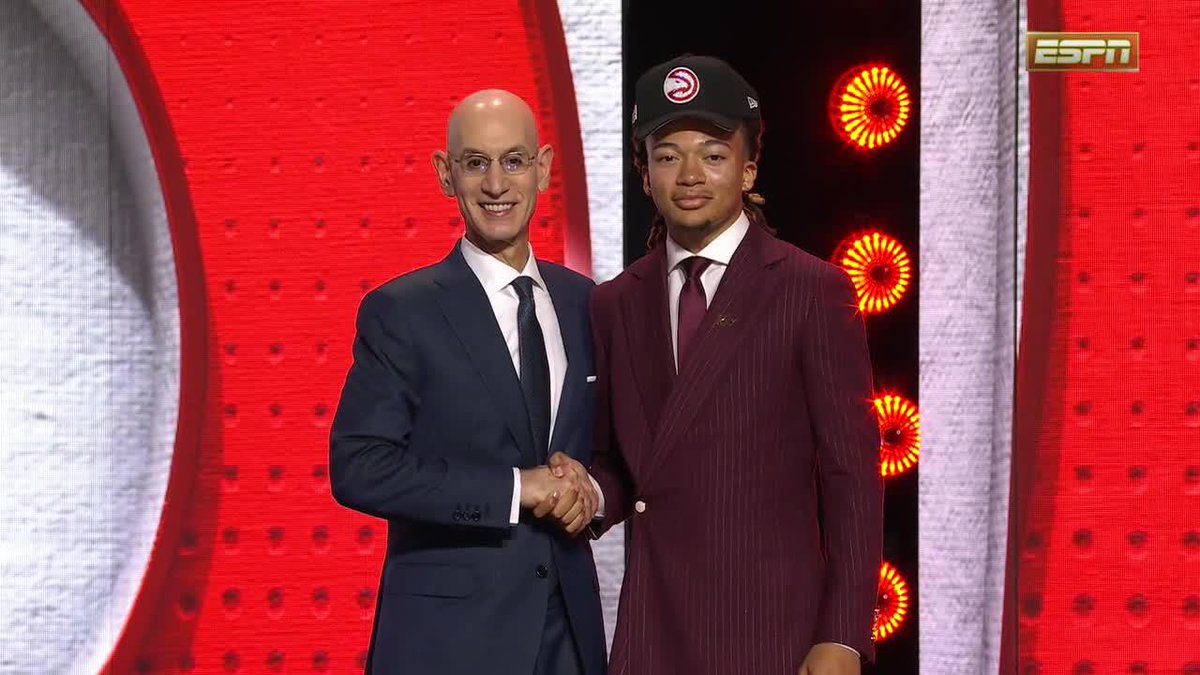 Houston ➡️ Hawks 🔥 Kingston Flemings is heading to Atlanta with the No. 8 pick!
