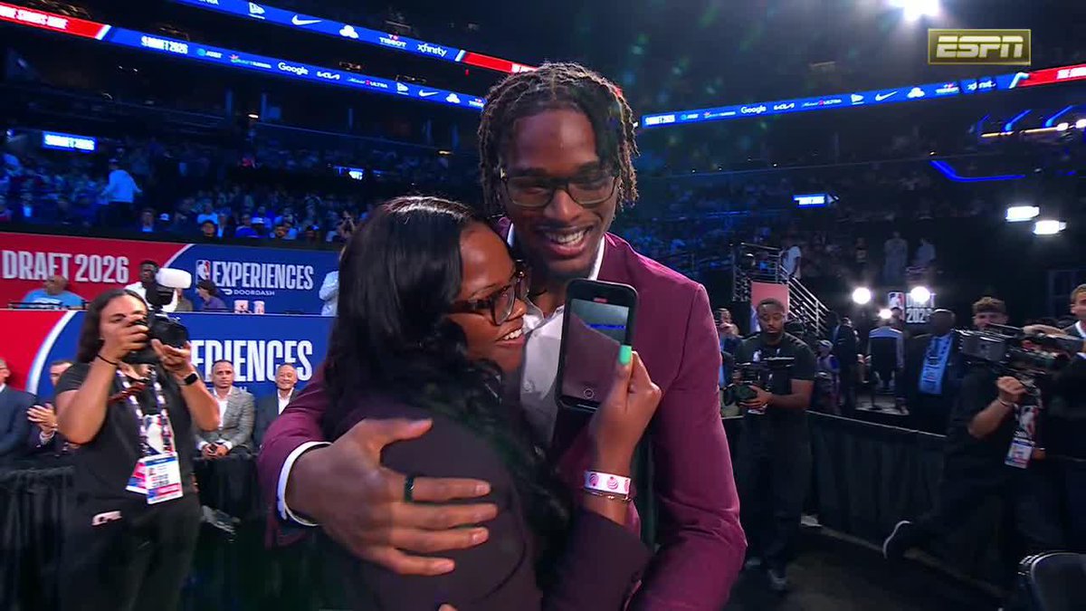 Morez Johnson Jr. is reunited with Coach Dusty May 🤝 The Dallas Mavs draft the Michigan big with the No. 9 pick!