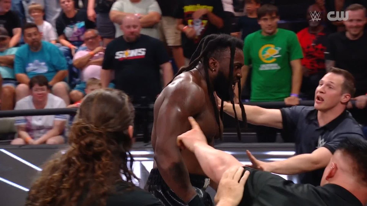 EK Prosper picks up a huge upset win over Keanu Carver!!! AND KEANU HAS LOST IT!! 😱