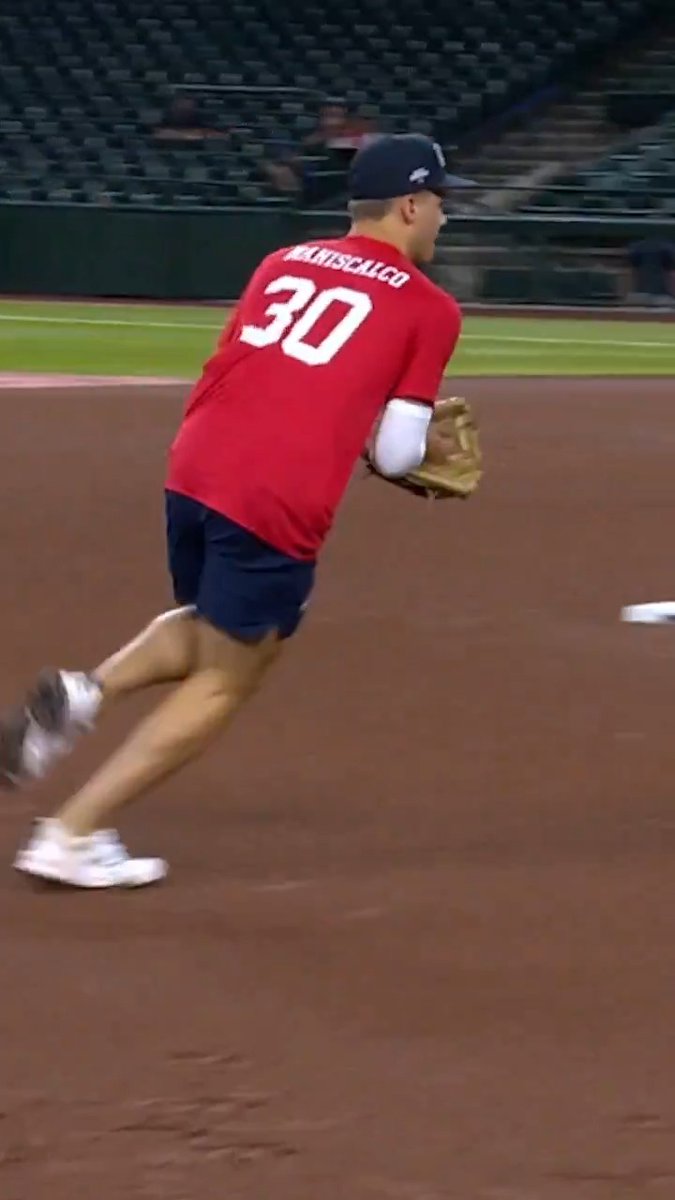 Three standouts from today's MLB Draft Combine action, per Lance Brozdowski: - Ethan Wachsmann (No. 82 Draft prospect) - Luke Williams (No. 101) - Rocco Maniscalco (No. 56)
