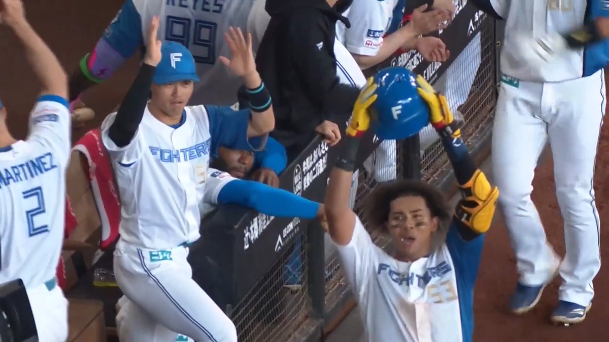 ジェッシーパイナポー！！🍍🍍 逆方への一発！💪 北海道日本ハム 水谷瞬 選手の今シーズン第4号2ランホームラン！🌈 👇ライブ配信・見逃し配信を見る