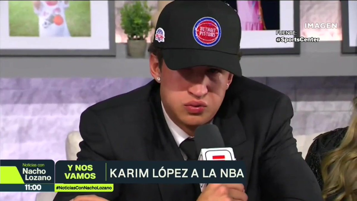 Karim López, el talentoso basquetbolista, hoy se convirtió en el primer mexicano, nacido en #México, en ser elegido durante la primera ronda del Draft de la #NBA. Y hasta Carín León llegó con la bandera mexicana para apoyar al joven que hoy está haciendo historia: