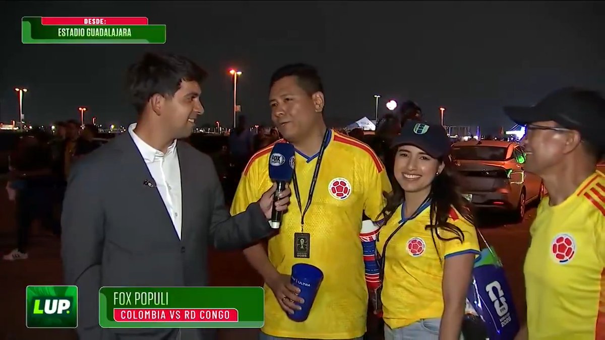 ‘¡VIVA COLOMBIA Y JAMES RODRÍGUEZ!’ 🇨🇴 Fernando Lara sigue conversando con la afición colombiana, congoleña y mexicana en Guadalajara 🇲🇽🇨🇩🇨🇴 #LUP #LaCopaxFSMX
