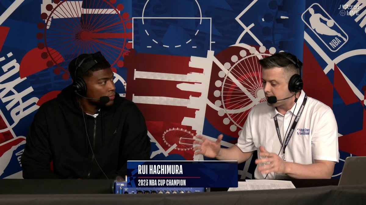 現地実況席にはロサンゼルス・レイカーズの八村塁が登場！NBARSI2026を盛り上げます！ 🏀NBA Rising Stars Invitational 2026🏀 ライブ＆見逃し配信は #バスケットLIVE から👇 #NBARisingStarsInvitational2026 #高校バスケ