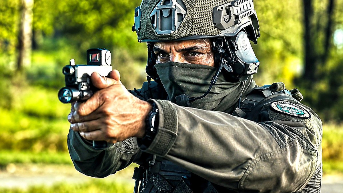 Lorsque son unité est prise pour cible, David va devoir choisir entre protéger les siens ou le secret qu’il cache. GIGN, la série d’action avec Tomer Sisley, le 22 juillet sur Netflix.
