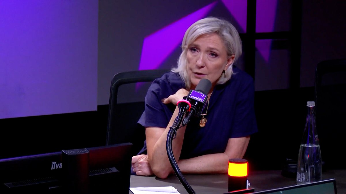 Nous avons toujours condamné l'agression russe en Ukraine. Nous devons créer les conditions d'une grande conférence pour la paix entre l'Ukraine et la Russie, pour éviter que cette guerre soit la troisième guerre mondiale, ou la guerre de cent ans.