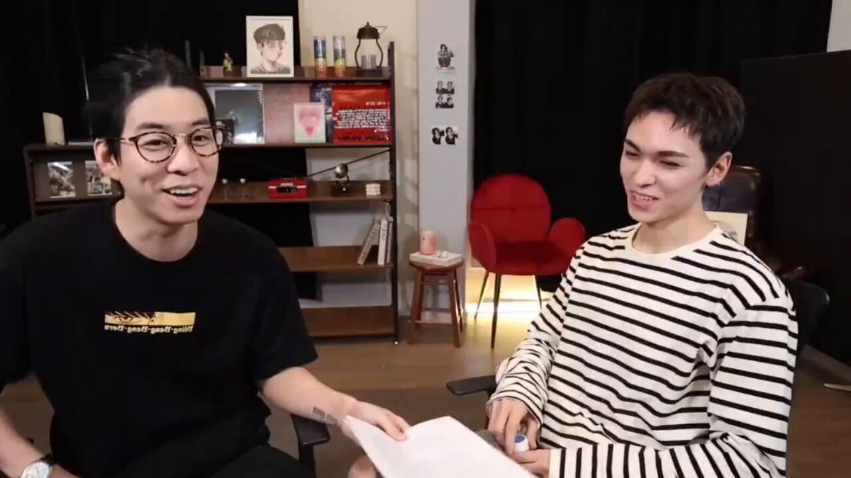 시발 월드컵 시즌마다 지인들이 버논이한테 이 영상 보낸대 ㅋㅋㅋㅋㅋ