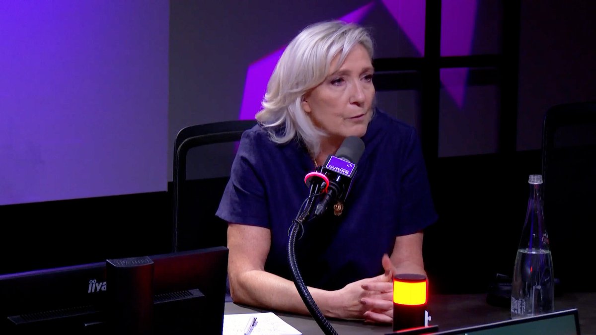 Il y a seize ans, je disais qu'il existait en France un certain nombre de quartiers dans lesquels il ne faisait pas bon être juif, être homosexuel, être femme, être tout simplement français. Je crois avoir, à l'époque déjà, pris la pleine mesure de ce qui allait se passer.