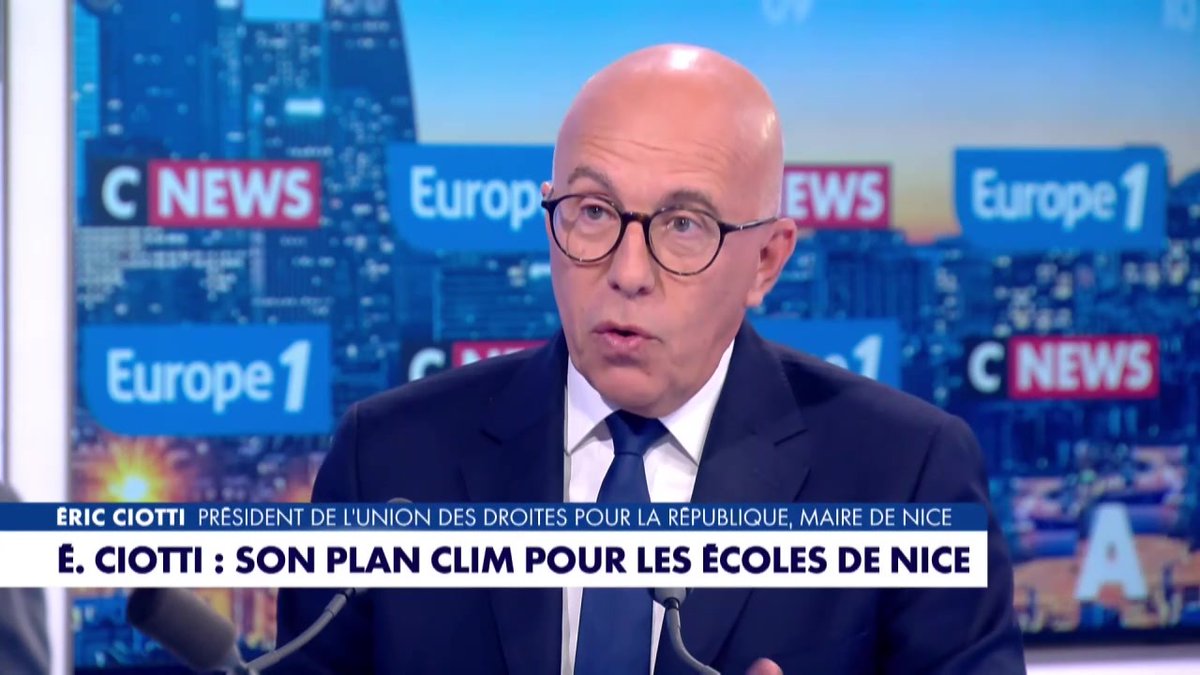 Éric Ciotti lâche une bombe sur la climatisation. "D'ici l'année prochaine, toutes les classes des écoles niçoises seront climatisées." 57% de dépenses publiques et les élèves doivent faire cours dans des hôtels, la honte.