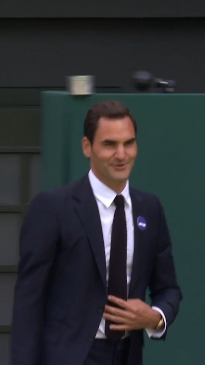 The most iconic entrance of all-time? 🗣️ Roger Federer