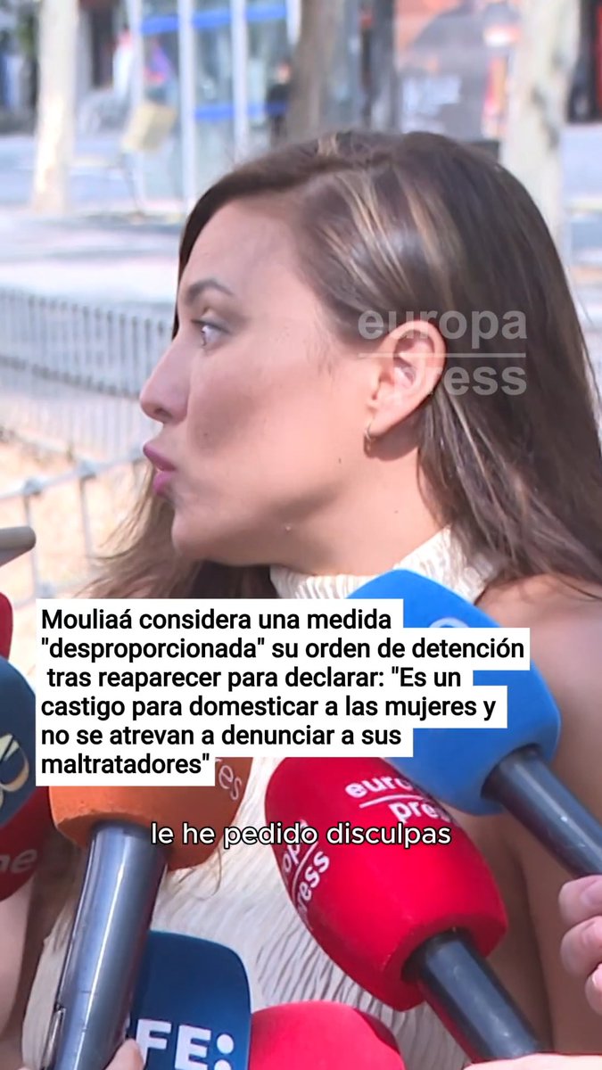 Elisa Mouliaá considera una medida "desproporcionada" su orden de detención tras reaparecer para declarar: "Es un castigo para domesticar a las mujeres y que no se atrevan a denunciar a sus maltratadores"