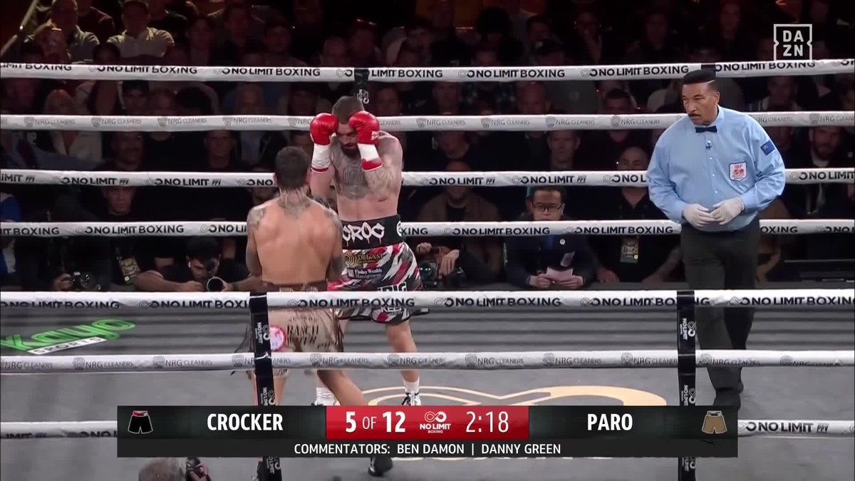 Crocker lands two solid right hands 💥 #CrockerParo | Live now on DAZN ▪️