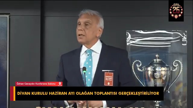Galatasaray Divan Üyesi Can Çobanoğlu: "Ben size şimdi bir yapı söyleyeyim, yapı nedir biliyor musunuz; 'Kupa'yı nasıl vereceğiz?' diye tartışan kurum kimse yapı odur. Türkiye Futbol Federasyonu, hiçbir şampiyonun kupasını bir minibüse yükleyip yollamamıştır. Yollarsınız yollamazsınız, hiç önemli değil bir Galatasaray'ız, hak ettiğimiz kupayı alırız, kaldırırız, şenliğini yaşarız, hiç önemli değil. Ama iş oraya kadar geldiyse, varın siz bu sene neler olabileceğini tahmin edin. Zaten iştir kişinin ayinesi; Dünya Kupası'nda yaşadıklarımızın, nasıl bir vasatlık ve liyakatsizlikle olduğunu hep beraber görüyoruz. Galatasaray, vasatlık ve liyakatsizliğin karşısında durduğu için ona karşı gelmek istiyorlar ama başarılı ve iyiler sürekli kazanırlar."