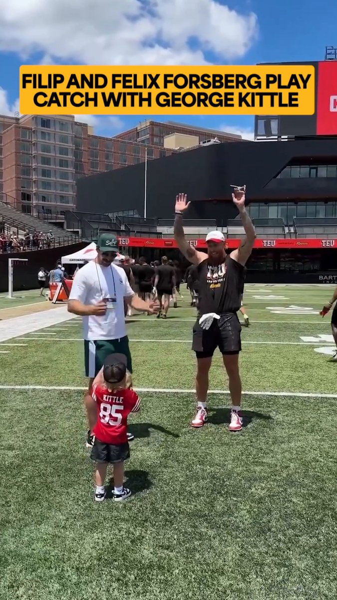 This is the cutest video you will see today 🥹 Felix Forsberg visited his godfather, George Kittle (George Kittle), at Tight End University! (🎥: NFL & IG/erinalvey)