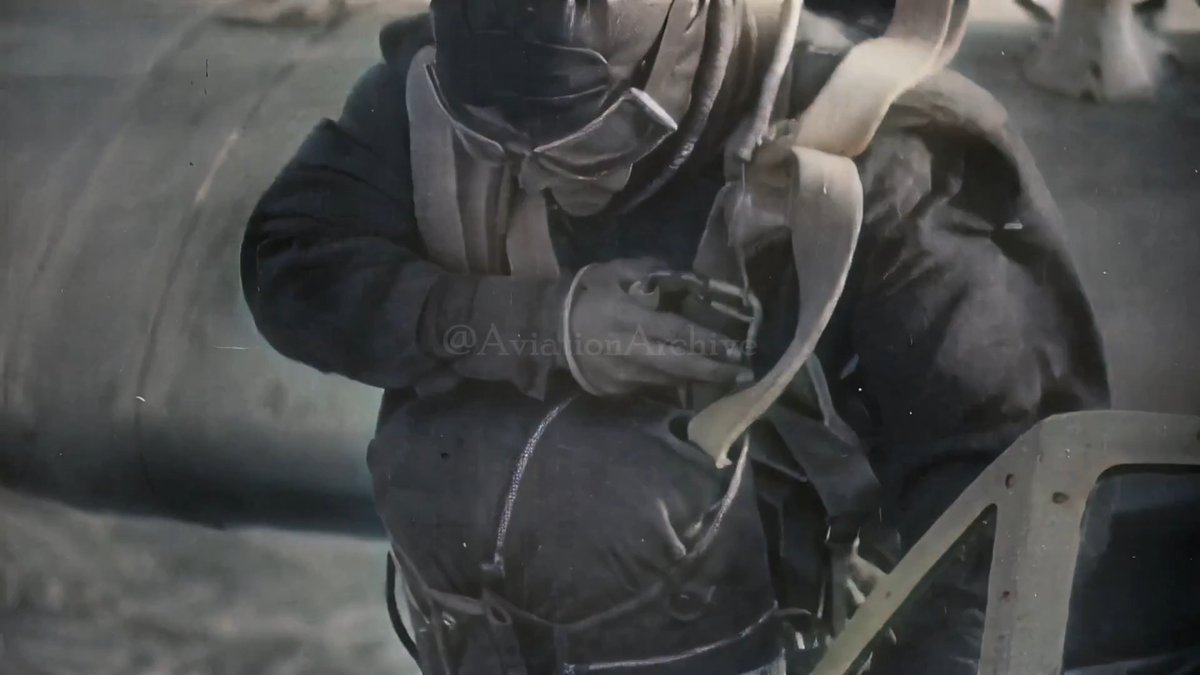 During World War II, the Soviet Union pioneered the use of "parachute nurses", training special corps of female medical workers to jump directly into enemy territory, behind lines, or into inaccessible combat zones to treat and evacuate the wounded.👀