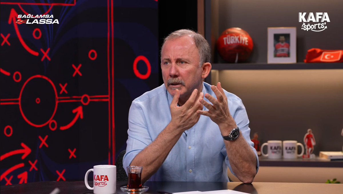 Sergen Yalçın: "Türkiye'de Milli Takım'ı eleştirebilecek tek kişi varsa, o da Fatih Terim'dir. Saygı duyduğumuz, sevdiğimiz, duayen olarak gördüğümüz isim. Tespitlerine kulak verip dinlemek lazım." (Kafa)