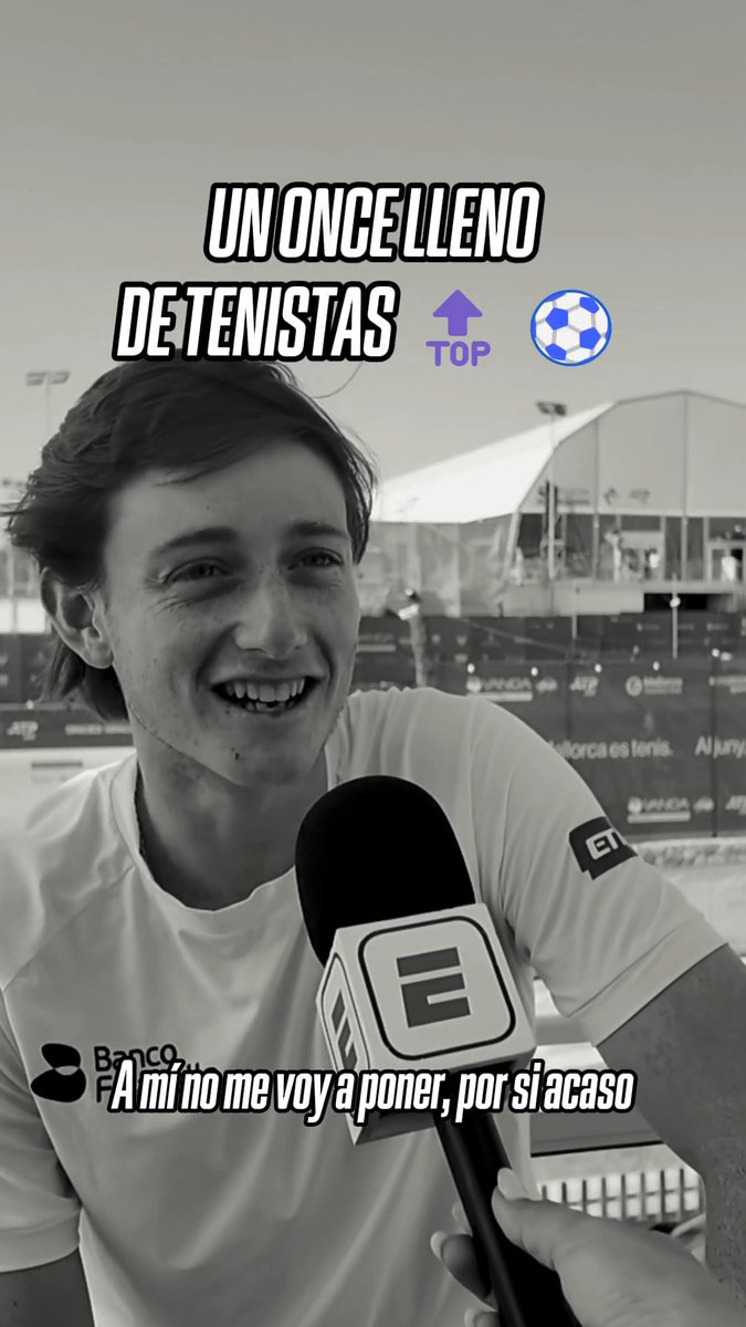¡Desde #Mallorca! 🇵🇪 Nacho Buse y 🇨🇱 Alejandro Tabilo se animaron a armar un equipo de fútbol con tenistas. Vos, ¿a quienes elegirías? ⚽👀 📺 Mirá el mejor tenis en el Plan Premium de Disney Plus.