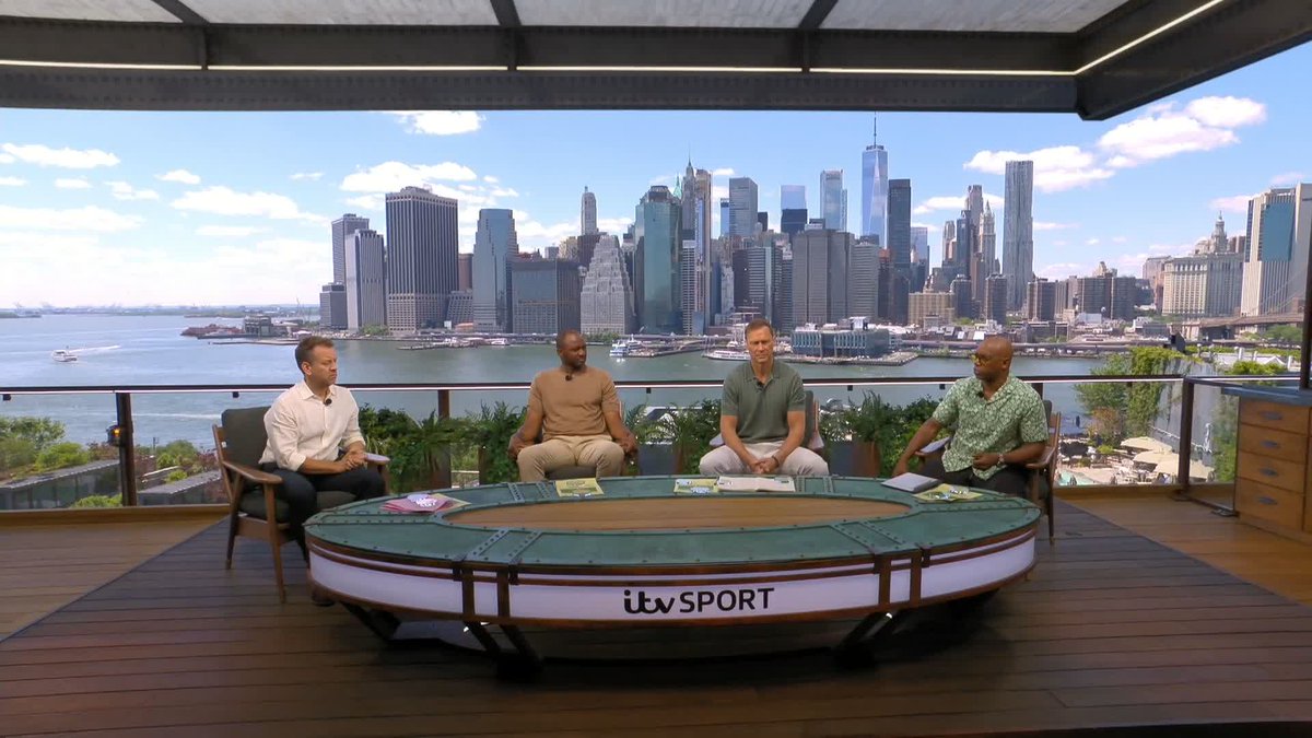 "That is a stonewall penalty" ๐ Patrick Vieira, Duncan Ferguson and Ian Wright each give their verdicts on Ezri Konsa's challenge against Ghana...